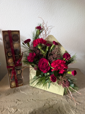 Christmas Signed with Petals and Chocolates