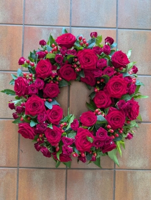 Red Rose Wreath