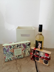 Floral Diffuser Set with Wine and Chocolates